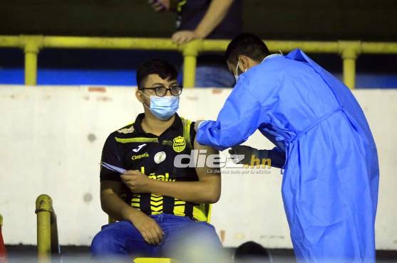 Real España se lleva apretado triunfo ante Platense, liga su séptima victoria al hilo y se pone líder del Clausura