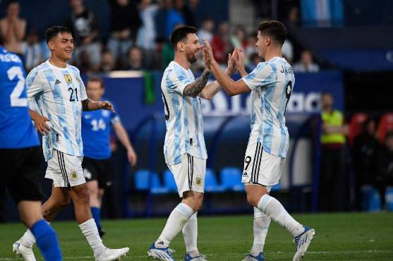 Messi ha marcado cinco goles en el amistoso de Argentina ante Estonia.