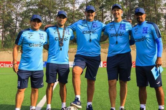 Este es el nuevo cuerpo técnico de la Selección Nacional de Honduras liderado por Diego Vázquez. Fotos y video cortesía: @FenafuthOrg