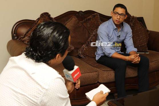 Emilio Izaguirre no cierra las puertas a volver a jugar y afirma que antes del inicio de torneo recibió algunas ofertas. Foto: David Romero.