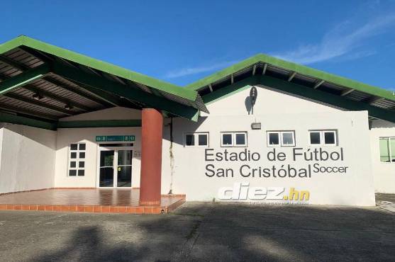 La Bicolor realizó la práctica en el Estadio Panamericano de la provincia de San Cristobal, ubicada a unos 50 minutos de la capital Santo Domingo. Foto: Erlin Varela.