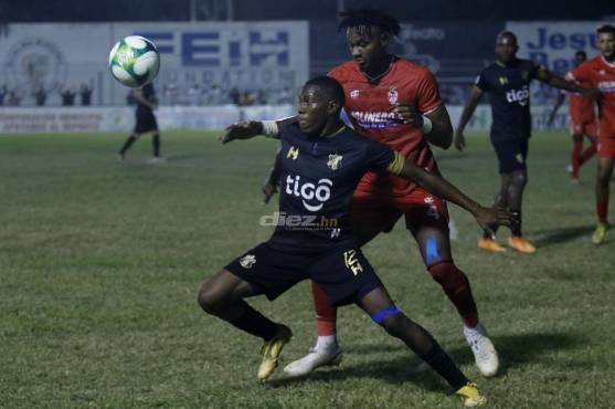 Intensa batalla se vivió en el Humberto Micheletti. FOTO: Neptalí Romero