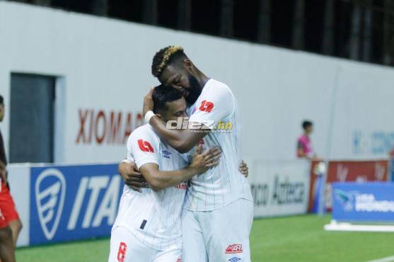Olimpia propinó tremenda paliza a la Real Sociedad en una noche inspirada de Jorge Benguché