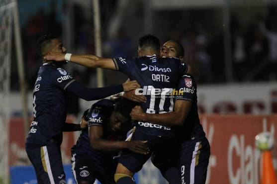 Mauro Ortiz y su celebración tras marcar el gol del triunfo ante Olimpia. Foto: Alex Pérez