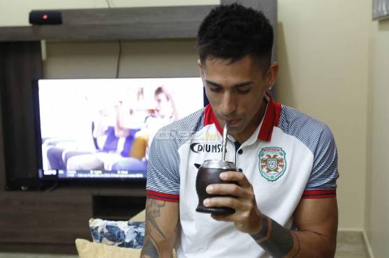 Con su mate en mano, el argentino compartió una amena charla donde desveló datos de su vida privada.