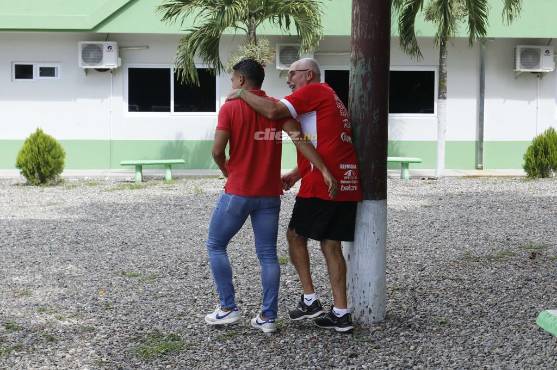 Keosseián mantiene una buena relación con Mario Berríos, quien era uno de sus capitanes en el Marathón.