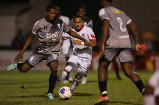 ¡En Danlí, Olimpia goleó al Honduras Progreso en el debut de Pablo Lavallén como entrenador merengue!