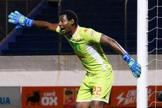 Denver Fox es el portero nicaragüense que fichó por la Real Sociedad de Tocoa.