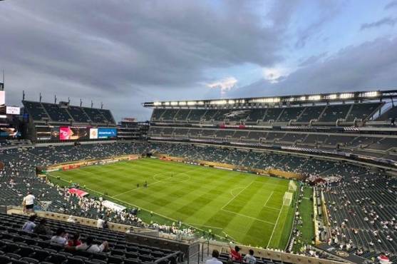 í está ahora mismo el Lincoln Financial Field de Filadelfia, donde juegan Salzburgo y Real Madrid en hora y media