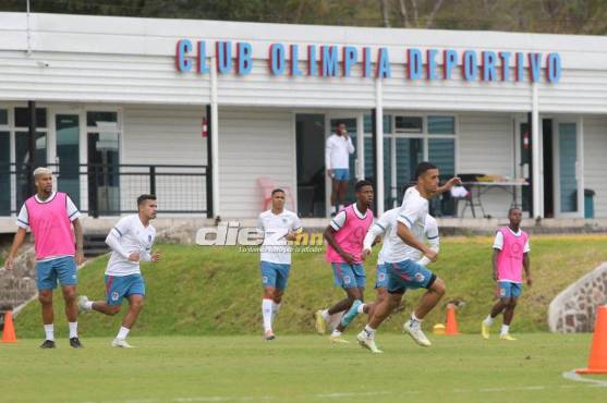 Olimpia contó con la presencia de Edwin Rodríguez este martes en la sede del club. Foto: Alex Pérez
