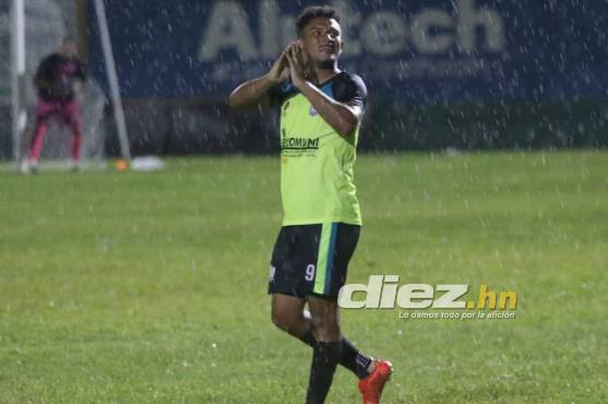 El delantero hondureño, Elin Gutiérrez mosntró un gran nivel en la zona de ataque de Los Potros.