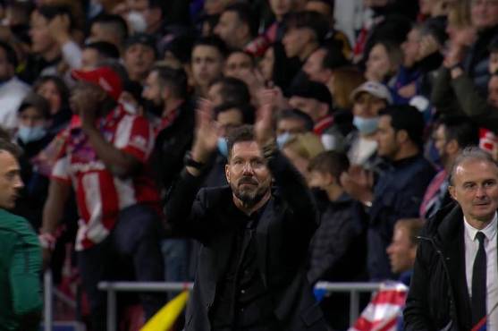 ¿Aplaudió al banquillo de Guardiola por perder tiempo? Simeone lo aclara luego de quedar eliminado de la Champions