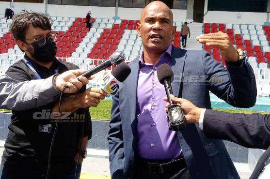 Moncada brindó una conferencia de prensa explicando la situación actual de Conapid y los contratos con Olimpia y Motagua.