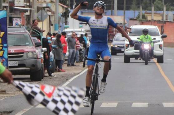 Hector Menéndez, campeón de la Vuelta internacional del Porvenir a Guatemala 2022.