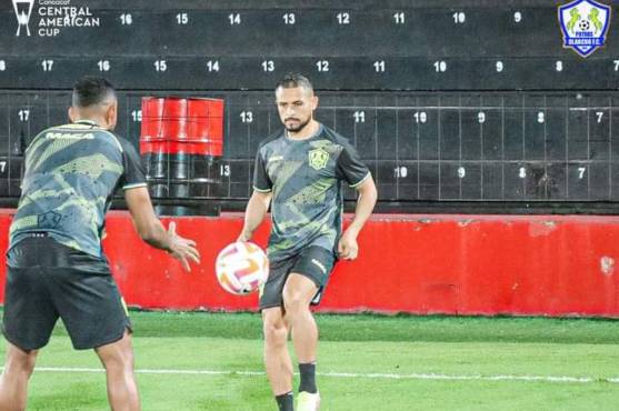 Omar Elvir, ex experimentado con Motagua, sabe lo que son estos torneo y sin duda alguna es uno de los grandes referentes del equipo olanchano. FOTO: Potros Olancho.