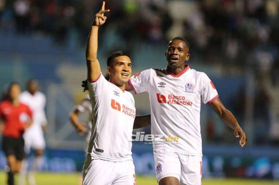 Michaell Chirinos marcó el segundo y con eso Olimpia cerró un partido que tuvo que trabajar bastante ante Victoria. FOTO: David Romero.