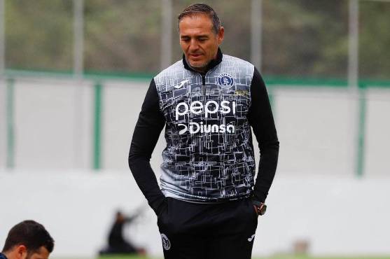 Hernán Medina dirigirá su tercer torneo con el Motagua.