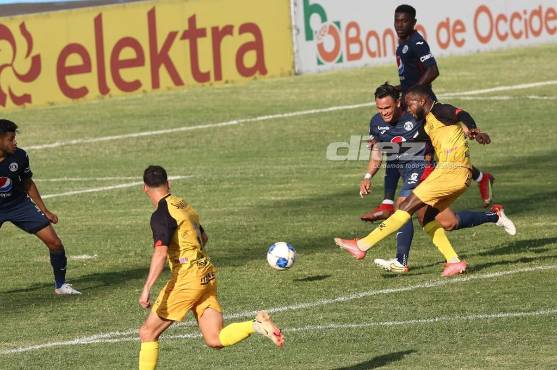 Real España se baja a Motagua, iguala su mejor racha histórica de triunfos y se pone a un punto del líder