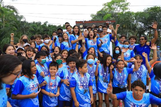 Delfines Sampedranos, campeón de la XXV Copa Internacional con 15 equipos hondureños y salvadoreños
