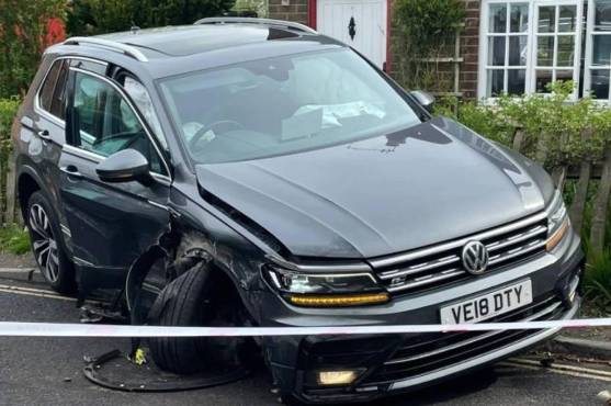 Así quedó el otro automóvil que impactó contra el coche de Bruno Fernandes.