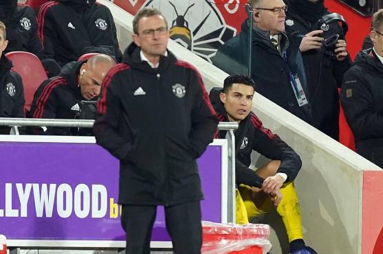 Polémica en el Manchester United con Cristiano Ronaldo y su entrenador: ¿el astro portugués se marcha al PSG?