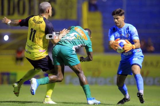 Real España se lleva apretado triunfo ante Platense, liga su séptima victoria al hilo y se pone líder del Clausura