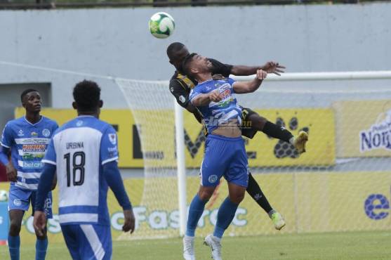 ¡Pitó la Máquina! Un diezmado Real España saca su casta para doblegar al Victoria en el Morazán