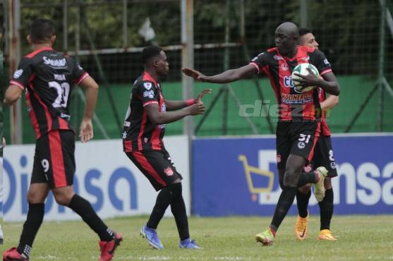 Así se vivió el minuto a minuto del infartante empate entre Marathón y Vida con show de goles incluidos