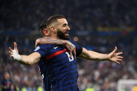 Karim Benzema no se cansa de hacer goles este año.