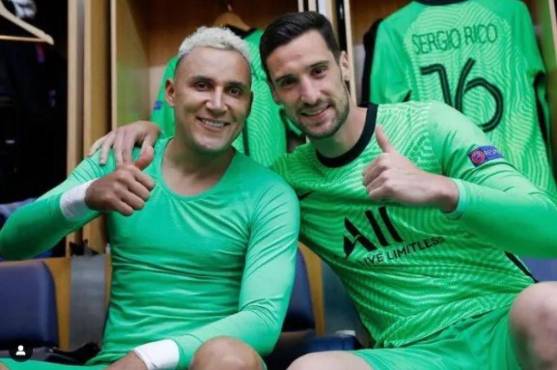 No juega desde el 2023, fue competencia de Keylor Navas en el PSG y firma con nuevo club