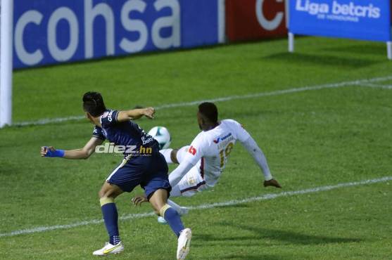 ¡Apabullante y humillante! Olimpia le receta tremendo baile al Motagua, lo golea y encima le quita el liderato del Apertura