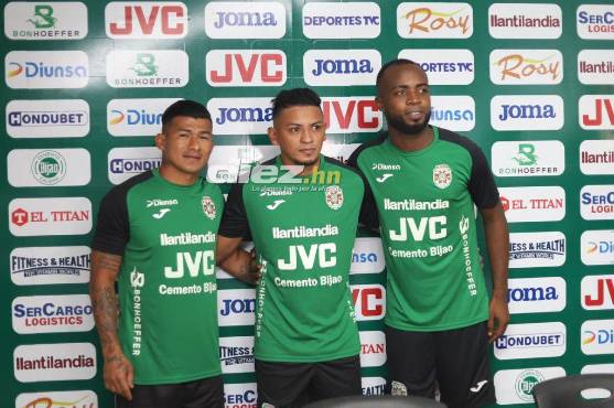 Los fichajes de Marathón fueron presentado ante los medios, entre ellos, Alexy Vega. Foto: Mauricio Ayala.