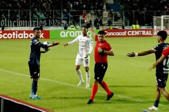 Diego Vázquez comenta: El portero que pondrá de titular y lo qué pasó con Colocho Martínez tras su expulsión: “Fue excesivo”