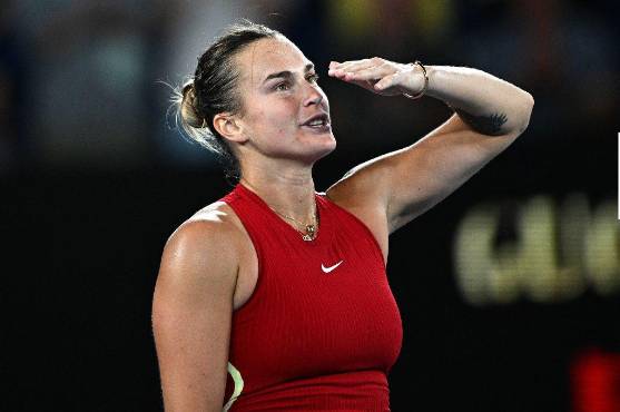 Djokovic sufrió mucho ante Fritz, pero consigue su pase a semis del Australian Open y se enfrentará a un rival durísimo