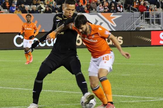 Forge FC aprovechó errores individuales en la parte final del partido para conseguir la igualdad.