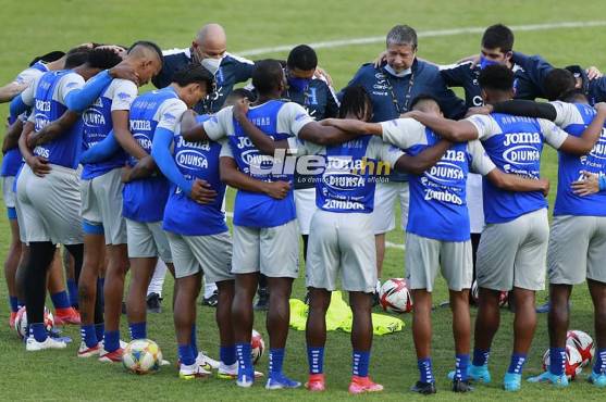 Con seis legionarios, la Selección de Honduras arranca sus trabajos de cara al juego con Canadá en el Olímpico