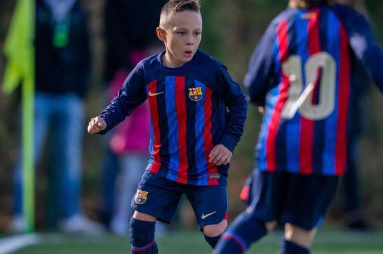 Héctor Alessandro Mejía es muy hábil con el balón y tiene mucho dribling.
