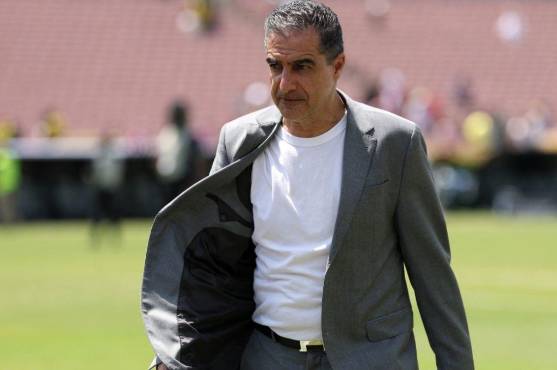 Técnico es despedido por su equipo tras quedar eliminado del Mundial de Clubes y genera una polémica en Brasil