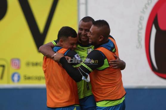 ¡Histórico! Olancho FC da el batacazo ante Real España y con autoridad gana por primera vez como local en Liga Nacional