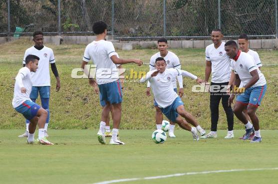 Brayan Moya se reporta listo y veremos si Pedro Troglio lo convoca para el clásico. Foto: Alex Pérez.