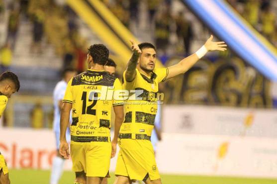 Ramiro Rocca le dio el empate a Real España. FOTO DIEZ: Moisés Valenzuela.