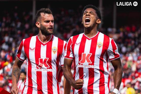 Un grito de desahogo del Choco Lozano tras anotar su primer tanto con la camisa de Almería.