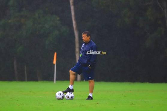 Bolillo Gómez buscará ante los cuscatlecos la primera victoria de Honduras en esta eliminatoria.