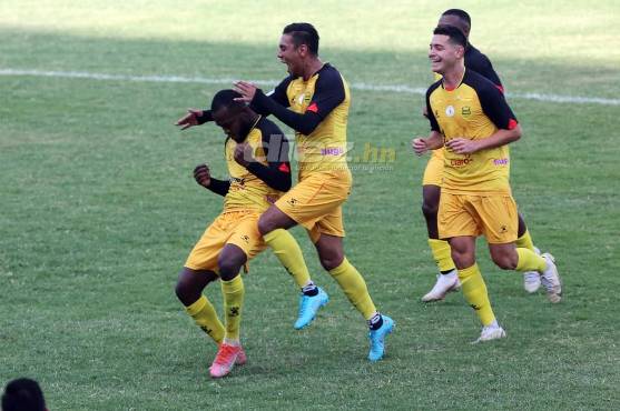 Real España se baja a Motagua, iguala su mejor racha histórica de triunfos y se pone a un punto del líder