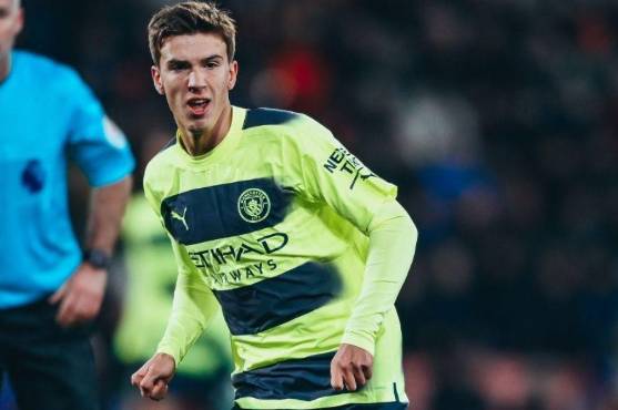 ¡OFICIAL! Guardiola no lo quiso en el Manchester City y se lo ‘regala’ a Fábregas para que juegue en el Como