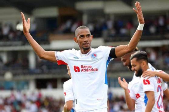 El próximo gol de Jerry Bengtson superará el récord de 196 goles que puso Wilmer Velásquez en Liga Nacional.