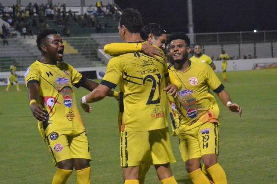 Roberto Moreira ha encontrado en Honduras un hogar para su familia y está agradecido por ello.