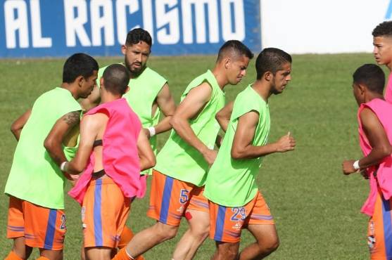 Los equipos realizan sus trabajos precompetitivos en Danlí.