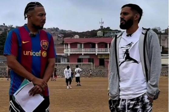 Kevin Barahona junto a Jorge Álvarez, figura del Olimpia.