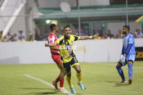 Alejandro Reyes marcó el tercer gol del Génesis. FOTO DIEZ: Andro Rodríguez.